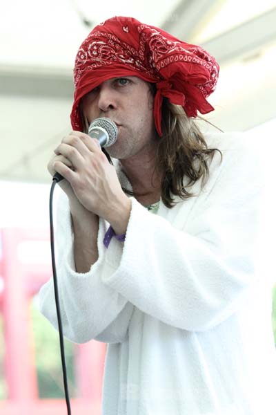 ARIEL PINK'S HAUNTED GRAFFITI AND R. STEVIE MOORE - 2012-05-26 - PARIS - Parc de la Villette - 